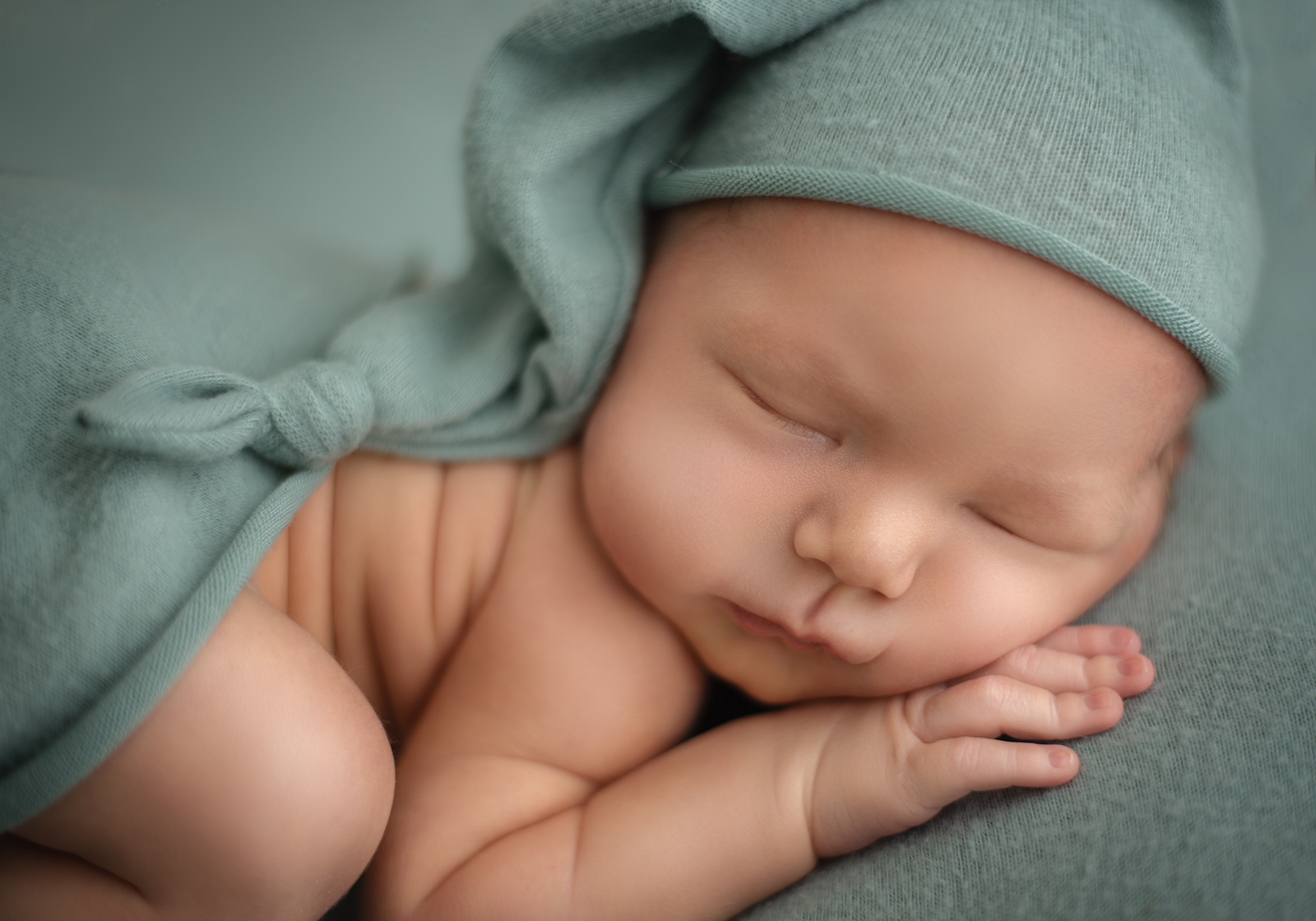 newborn photography St Louis, newborn photographer near me, newborn portraits St Louis