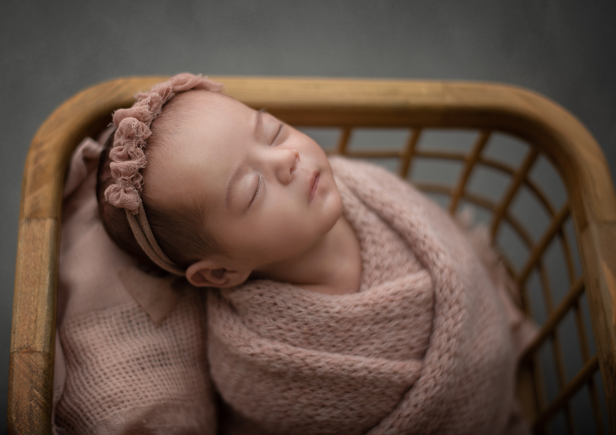 st louis newborn photographer, newborn photography near me, newborn portraits in st louis